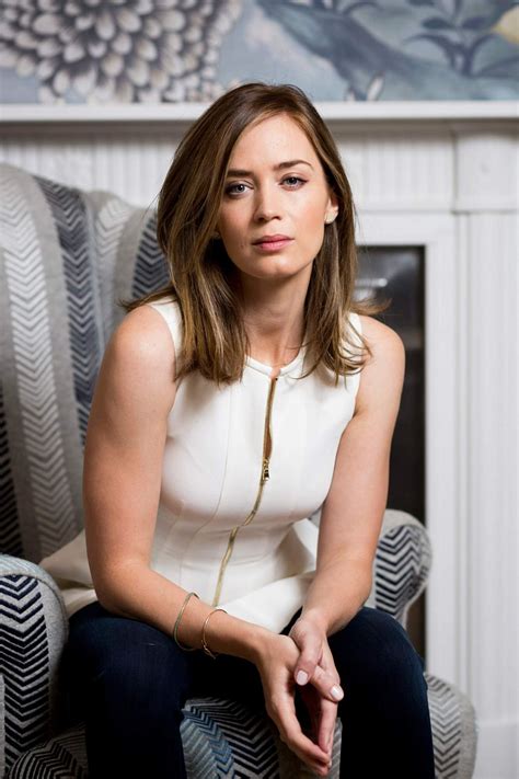 emily blunt hot photos|Emily Blunt photo gallery .